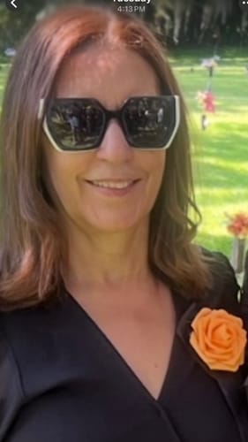 Customer photo review of Instant Dye Shampoo