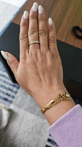 Customer photo review of Essential Bracelet Stack 1 - Gold