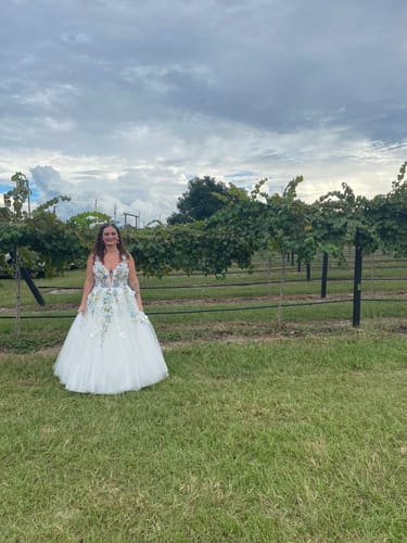 Customer photo review of 3D Floral Corset V Neck Floral Wedding Dress