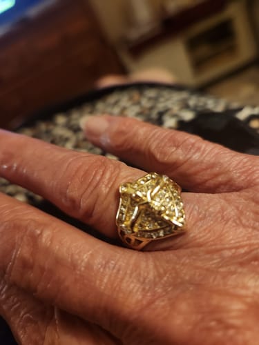 Customer photo review of Christianartworkshop Divine Shield Crucifix Luxurious Ring: A Bold Testament of Faith and Devotion