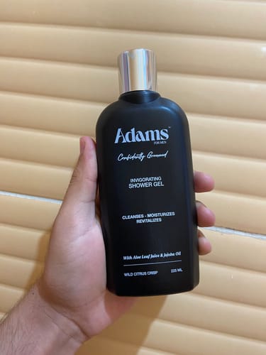 undefined review of Invigorating Shower Gel - 225ml image 1 out of 1