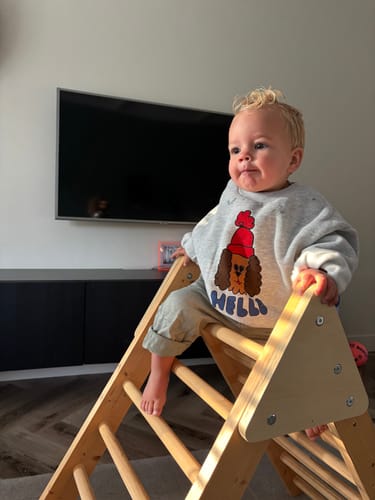 Marit B. review of HELLO SWEATSHIRT image 1 out of 1