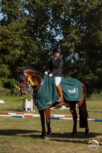 Customer photo review of Strotonin Horse Support