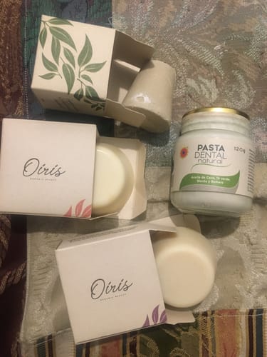 Customer photo review of Desodorante natural sólido Oiris