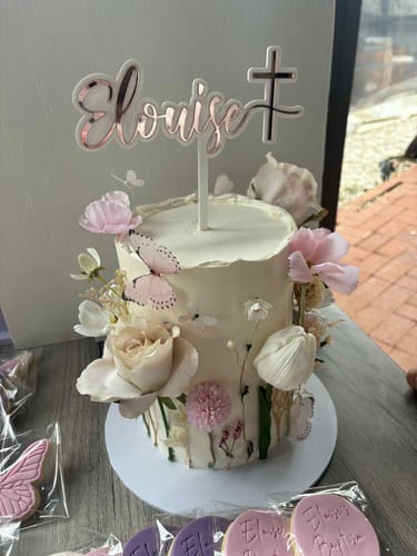 Customer photo review of Pastel Pink Edible Wafer Butterflies - Mix sizes - 24pcs