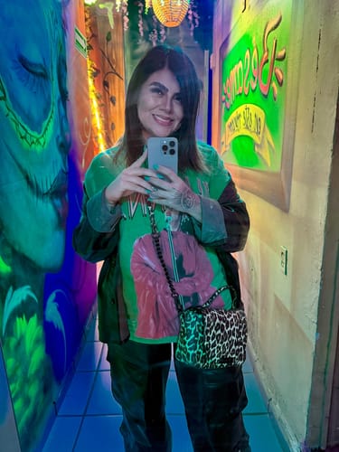 Silvia A. review of Rihanna Print Round Neck T-shirt image 1 out of 1