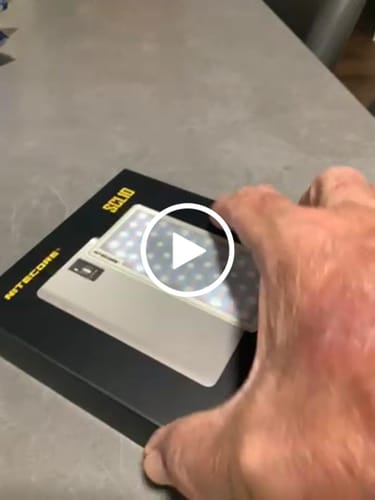 Customer video review of SCL10 - 2-in-1 Light & Power Bank (10,000mAh 18W)