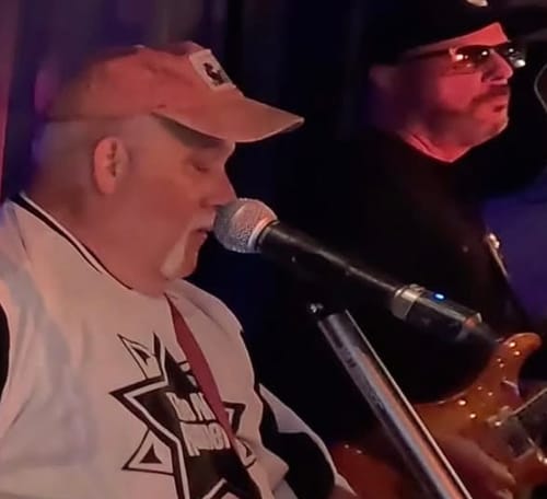 Customer photo review of XL-aiR UHF Wireless System for Dynamic Microphones – Pro XLR Audio, 165ft (50m) Range, 6-Hour Battery