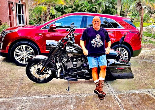 Customer photo review of Solo Vatos Greaser T-Shirt