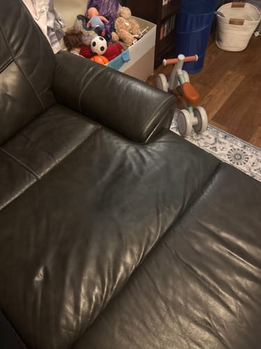 Customer photo review of Clyde’s Leather Recoloring Balm