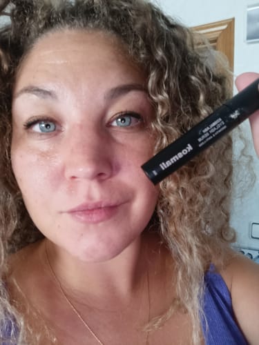 Customer photo review of KosmaLash® | Sérum Crecimiento & Anticaída