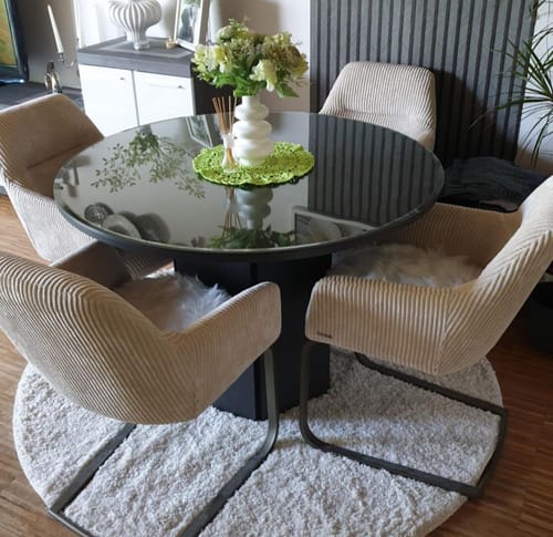Customer photo review of Glasplatte Tisch Sicherheitsglas für Esstisch, Gartentisch, Weinfass - Rund