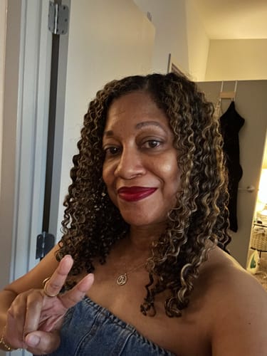 Customer photo review of Tropical Oasis Anti-Humidity Firm Hold Hair Gel