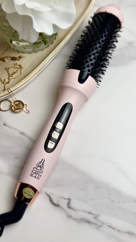 Customer photo review of Hot Babe Thermal Brush