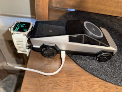 Customer photo review of CyberDock+