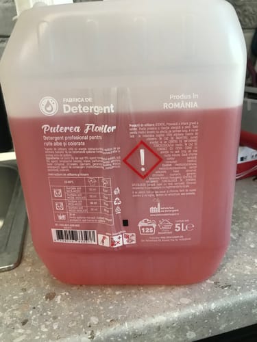 Customer photo review of Pachetul cu 1x Detergent Marea Prospetime 2L + 1x Puterea Florilor 2L