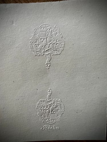 Customer photo review of Prägestempel personalisiert mit deinem Logo