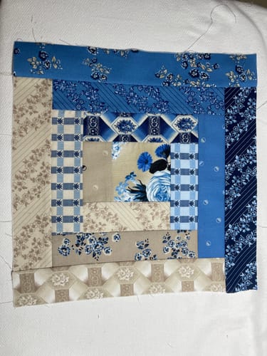 Customer photo review of Block Of The Month - Log Cabin Bellflower (98.5" x 98.5")