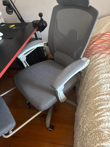 Customer photo review of JHK™ Ergonomic Reclining Mesh Office Chair – High Back Swivel with Lumbar Support & Pillow