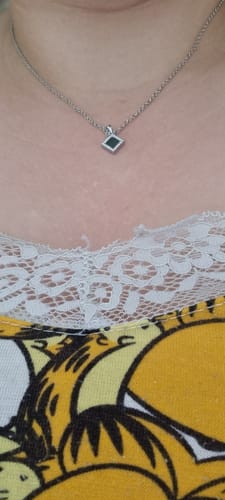 Customer photo review of Shiny Tanaor Necklace