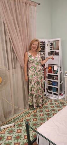 Customer photo review of Ολόσωμος Καθρέφτης Κρεβατοκάμαρας Χωρίς πλαίσιο Μακιγιάζ Ντουλάπι Κοσμημάτων Ντουλάπι με Περιστρεφόμενο Καθρέφτη Αποθήκευση κοσμημάτων B34-JJC007W01