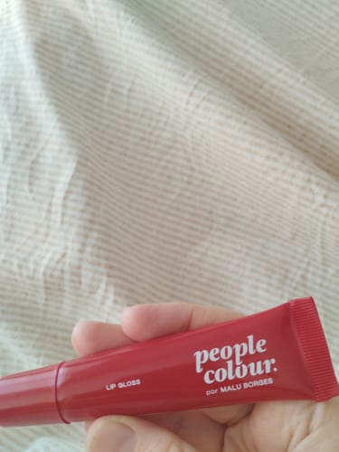 Customer photo review of Lip Gloss People Colour
