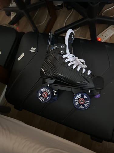 Customer photo review of Bauer XLP Quad Roller Skates with Airwaves Wheels