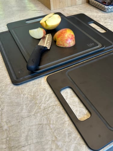Customer photo review of GrainBond Chopping Board Set - Sustainable & Microplastic-Free