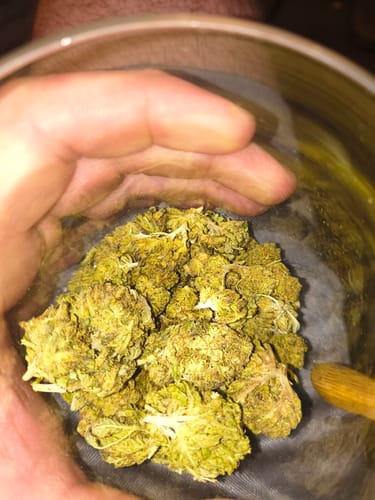 Customer photo review of Wizard Candy – Budget THCA