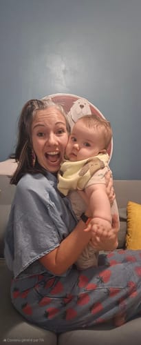 Laura P. review of STRAWBERRY JEANS WOMAN image 1 out of 1