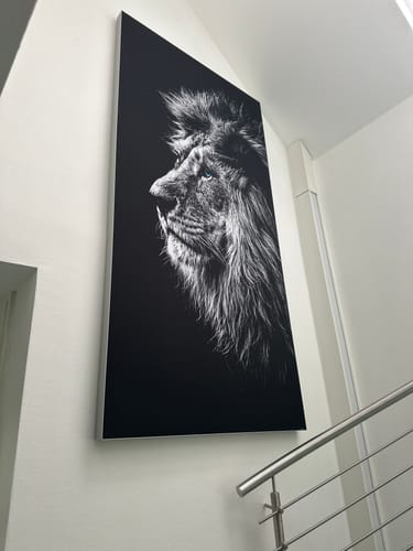 Customer photo review of Canvalight® Leuchtbild | Löwe mit blauen Augen | Hochformat