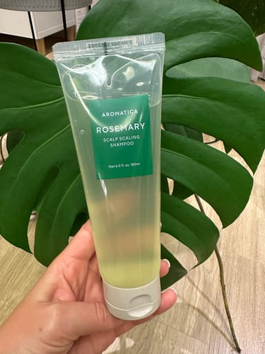 Anna review of Šampūns bez sulfātu Rozmarīna šampūns pret lobīšanos AROMATICA Rosemary Scalp Scaling Shampoo image 1 out of 1