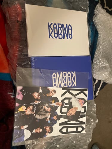 Customer photo review of STRAY KIDS - KARMA 4TH ALBUM MUSICKOREA GIFT STANDARD SET