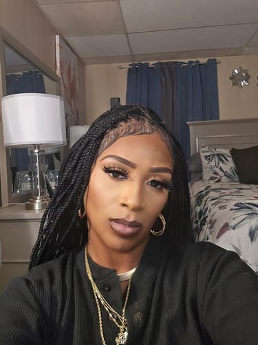 Customer photo review of Ventilated lace boho knotkess braids in black