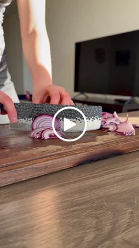 Customer video review of 7" VG-10 Nakiri Knife