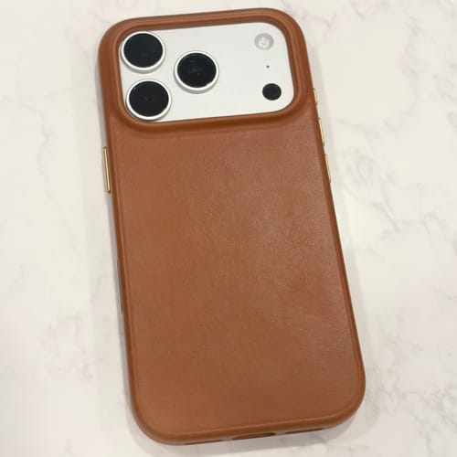 Customer photo review of The Minimalist Full-Grain Leather iPhone 17 Pro MagSafe Case - Saddle Tan