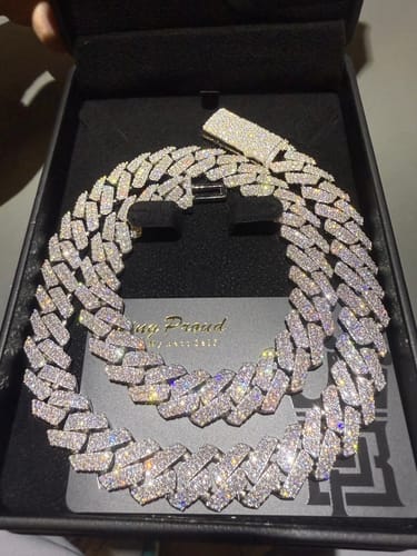 Customer photo review of S925 Moissanite Diamond Prong Cuban Link Chain in White Gold - 14mm