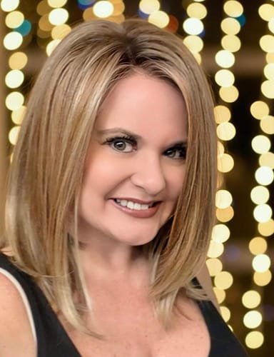 Customer photo review of SHOW STOPPER - Toasted Almond