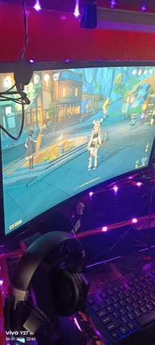 Reseña con foto de un cliente sobre Monitor Curvo Samsung 24in 1920x1080 Gamer LC24F390FHLXZS | Lifemax