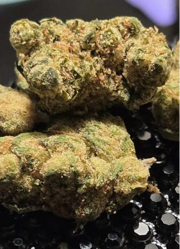 Customer photo review of OG Kush