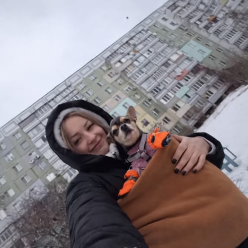 Customer photo review of Fleece Pet Sling Carrier – Caramel – 2-15 lbs / 1-7 kg (Autumn/Winter)