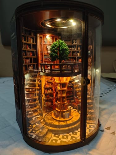 Customer photo review of Wisdom Rings DIY Book Nook Kit