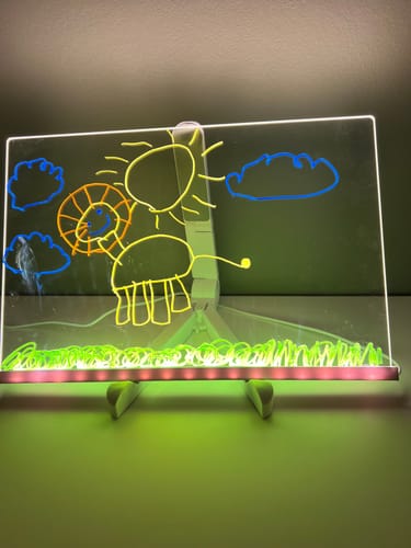 Customer photo review of Lysende LED Tegnebræt