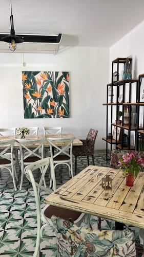 Customer photo review of Ave del Paraiso Numero Cinco