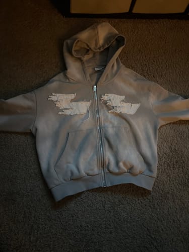 Customer photo review of EMBROIDERY LOGO HOODIE
