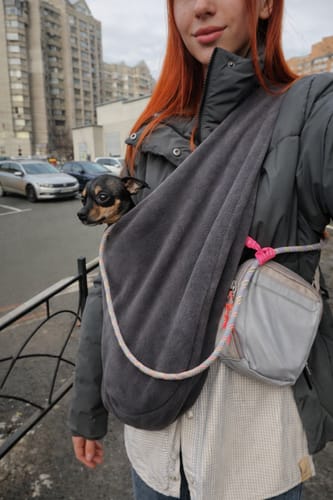 Customer photo review of Fleece Pet Sling Carrier – Grey – 2-15 lbs / 1-7 kg (Autumn/Winter)