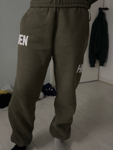 Customer photo review of GATED COMMUNITY CUFFED SWEATPANTS SAGE