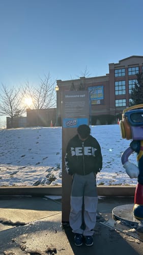 Customer photo review of SEEK ZIPUP