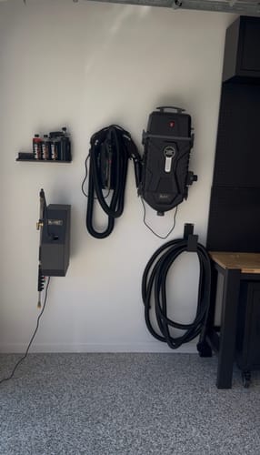 Customer photo review of K21 Wall-Mounted Vacuum