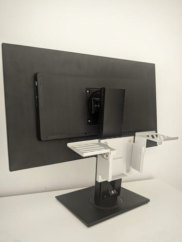 Customer photo review of PULWTOP Mac mini M4 Dock & Stand, Metal Bracket Holder for Monitor, Desk and VESA Port (9-in-1, 8TB M.2 SSD case, HDMI 4K)